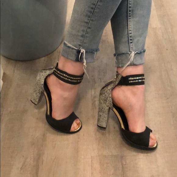 SPRING - Two-toned heels with gold details - Picture 3 of 6